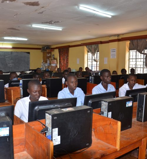 STUDENTS IN A COMPUTER LAB